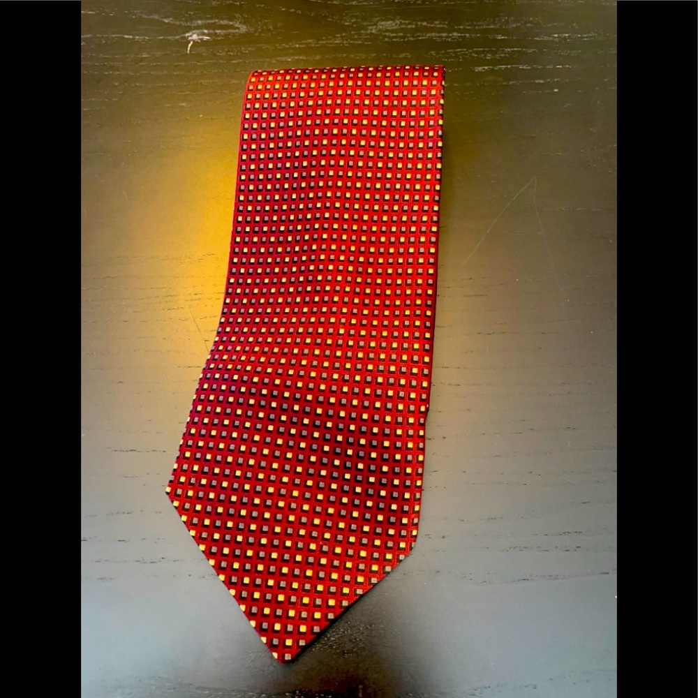 Di Moggio hand made silk tie.